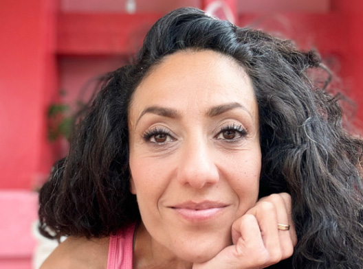 Mehrnoush Beiknejad - Grundlægger af Fit Barsel Online Efterfødselstræning